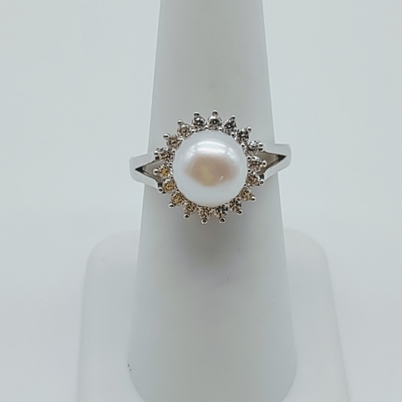 Vintage Sterling Silver Freshwater Pearl CZ Halo Ring - Picture 5 of 7